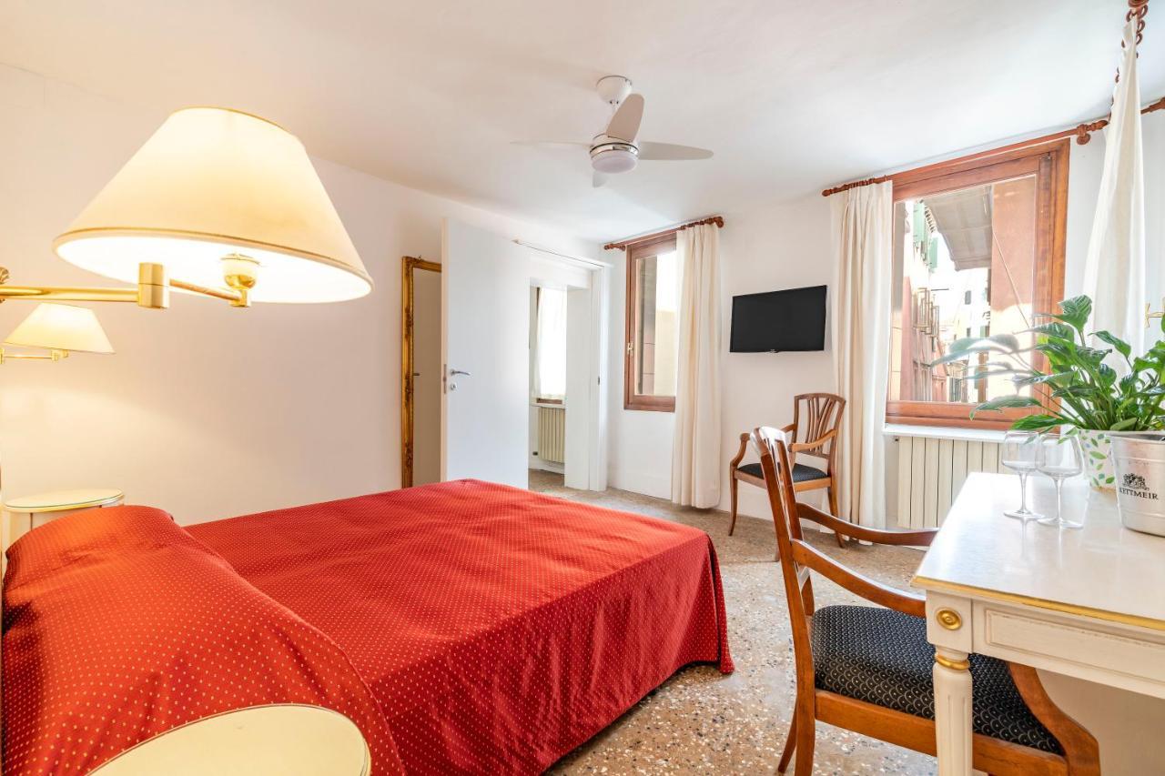 San Luca Flats Aparthotel Venice Exterior photo