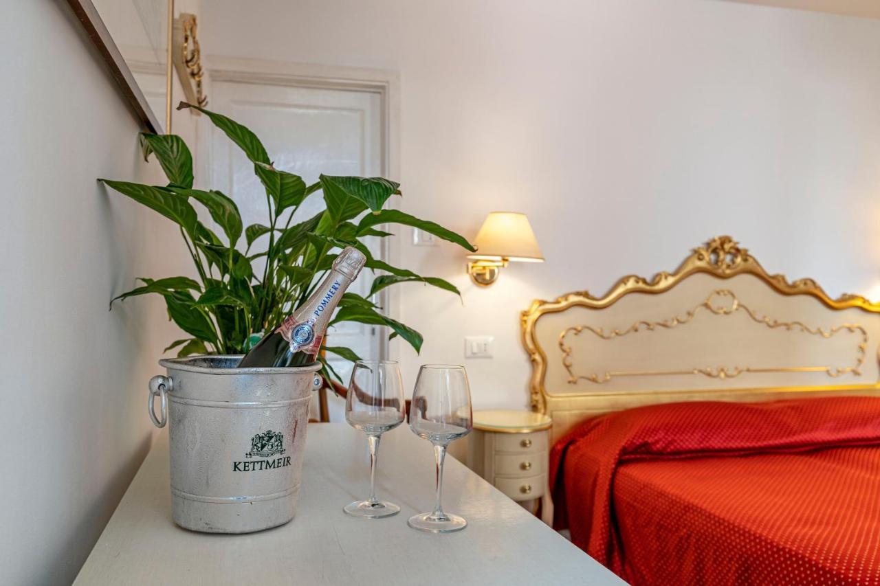San Luca Flats Aparthotel Venice Exterior photo